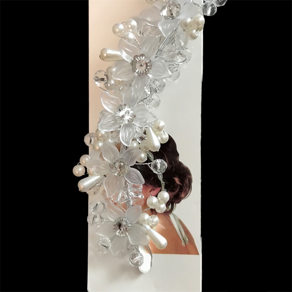 Wedding Headband with Crystal Breads and Pearls Biljana Karen Shop - Picture 2 of 4
